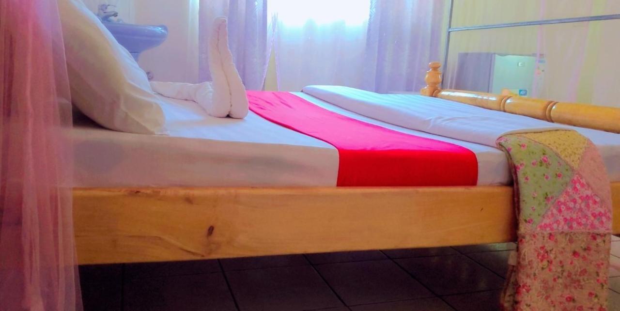 La Feve Beach Hotel And Safaris Uganda 엔테베 외부 사진