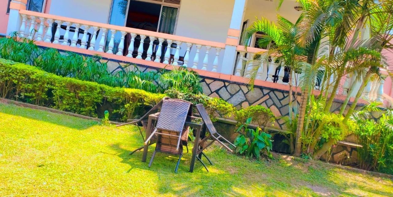 La Feve Beach Hotel And Safaris Uganda 엔테베 외부 사진